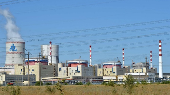 Зеленский обвинил Россию в обстреле ЗАЭС