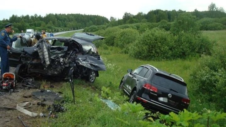 В ДТП с четырьмя машинами в Ивановской области погибла 51-летняя автомобилистка