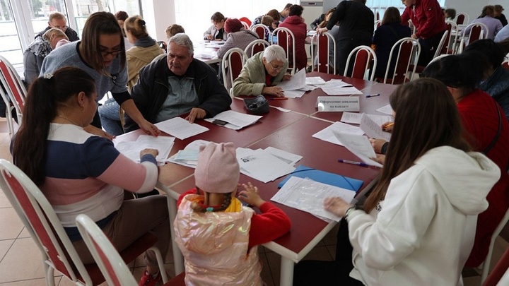 На Кубань за 2022 год переехали 100 тысяч жителей новых регионов России