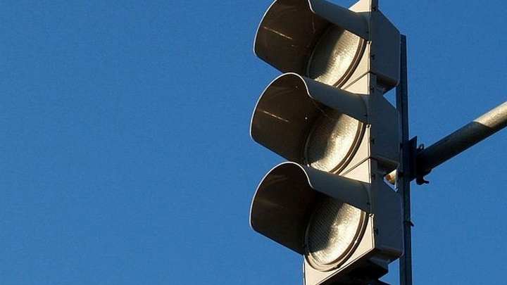 В Краснодаре 11 февраля на двух перекрёстках временно отключат светофоры