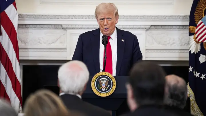 Давно следовало бы привыкнуть: Депутат Госдумы объяснил, в чём ошибка Трампа со 100%-ными пошлинами против России