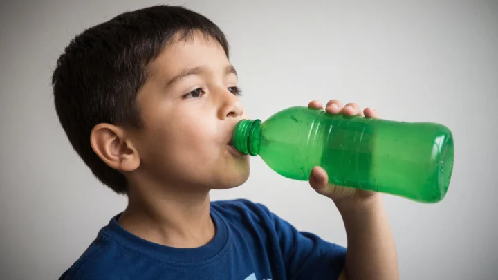 Начало разъедать рот после первого глотка: В Новой Москве ребёнок отравился напитком Алоэ вера