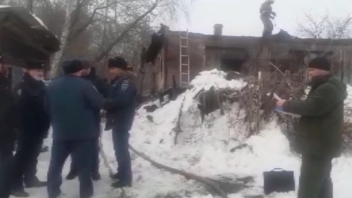 Бастрыкин взял на контроль расследование гибели детей на пожаре в Новосибирской области