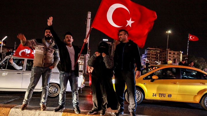 В Турции сообщили о внезапном развороте: Людей, предпочитающих Россию, становится всё больше