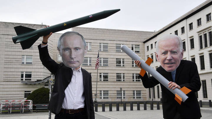 Песков: Для переговоров Путина и Байдена США должны задуматься, что предлагают русские