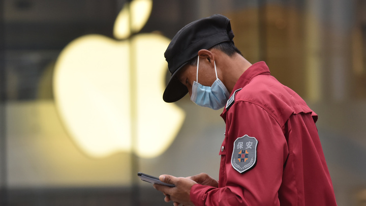 С заботой об экологии: iPhone 13 будут продавать без упаковочной плёнки