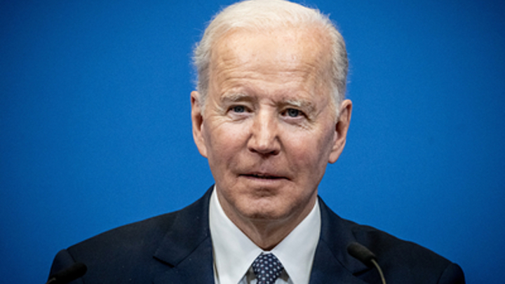 Байден сдал Украину? Президент США  разрешил Киеву жертвовать территориями