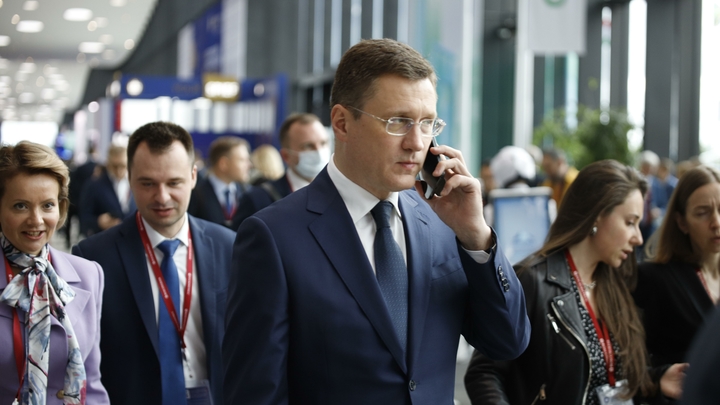 Про доллар можно забыть: Россия и Иран почти полностью перешли на расчёты в нацвалютах