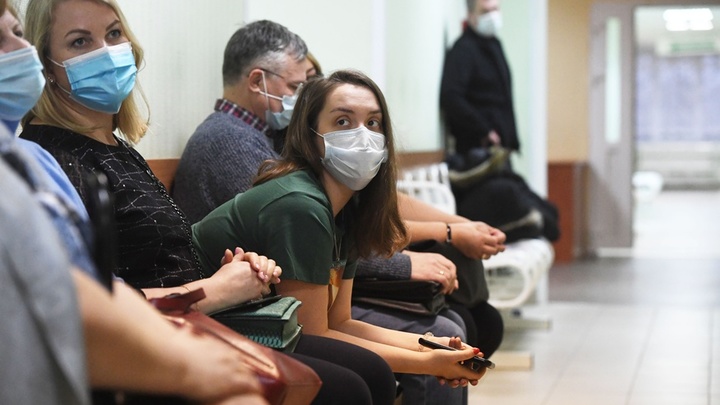 В Санкт-Петербург поставят 20 тысяч доз вакцины, вместо обещанных в декабре 500 тысяч