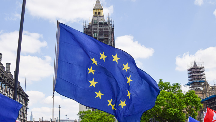 Давно известно: Евродепутат обвинил США в шпионаже за своими партнёрами