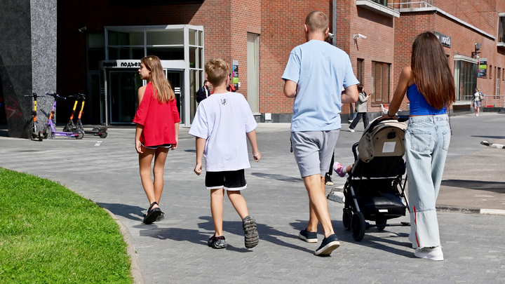 Демографический кризис решается не деньгами: Путин объяснил, как поднять рождаемость