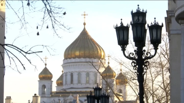 В России предложили сделать Радоницу оплачиваемым выходным днем