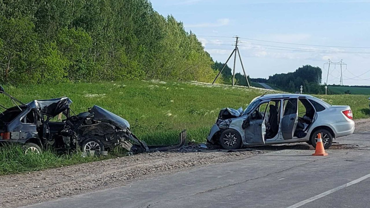 Два человека погибли в результате ДТП под Самарой