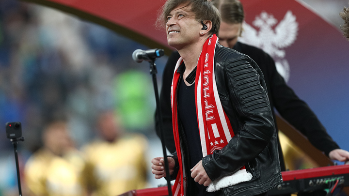 Моргенштерн* обвиняет Собчак, Галкину* запретили шутить, а Би-2 депортируют:главное из жизни звезд