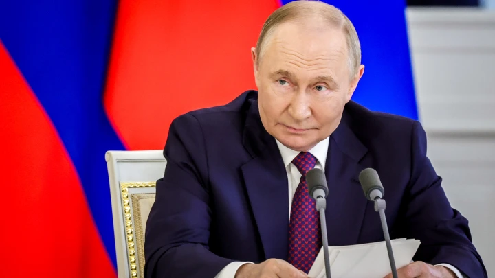 Не захватят, а вернут: Путин поправил Лукашенко в разговоре о русской армии в Донбассе