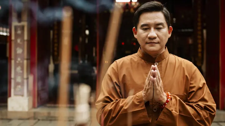 Женщина воскресла в гробу за несколько минут до кремации. Невыдуманная история из Таиланда