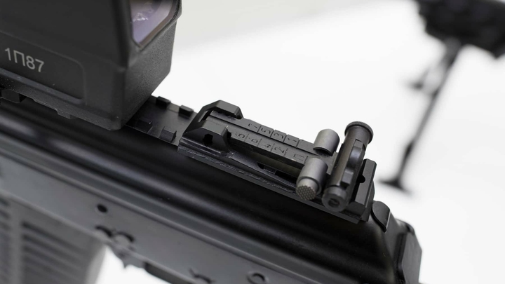 На Урале солдат-срочник сбежал из части с оружием - источник