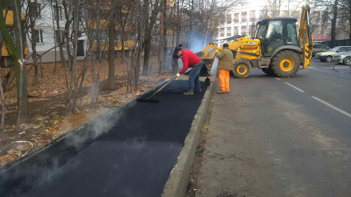 В Краснодаре по первому этапу завершено строительство тротуара в районе Западного Обхода