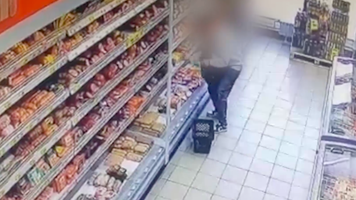 На Кубани голодный воришка похитил еду из гипермаркета — теперь его будут бесплатно кормить в тюрьме