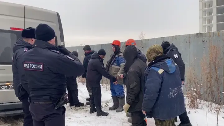 Массированный рейд: 55 мигрантов доставили в полицию в Челябинске
