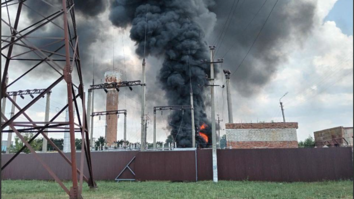 В Курской области после атаки дронов ВСУ возник третий пожар за сутки