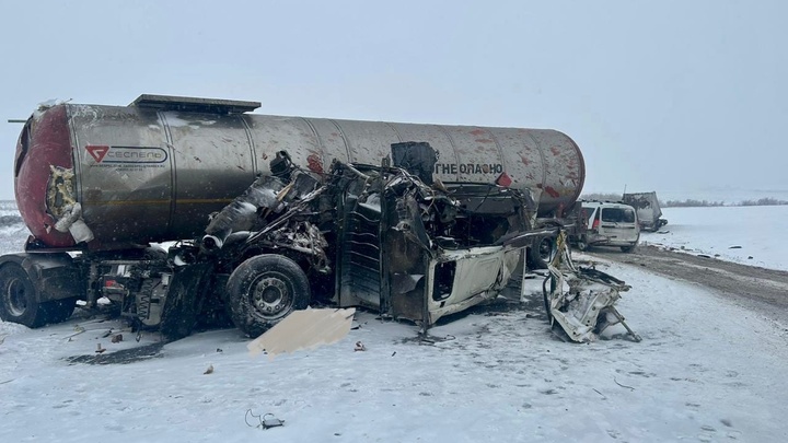 ГИБДД опубликовала фото жуткой аварии под Сызранью