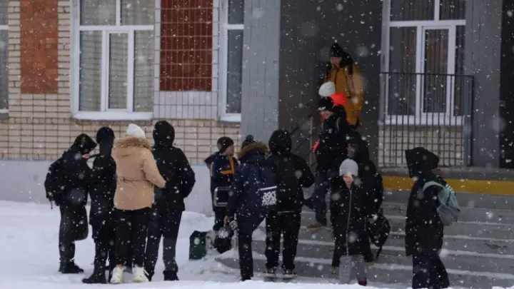 Отмена занятий в школах Челябинска 27 декабря: об этом сообщили в ЕДДС