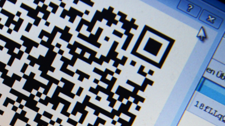 QR-ловушка, замаскированная под домовой чат: в Екатеринбурге вновь заметили опасные листовки