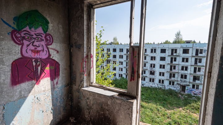 Жена экс-главы района в Самарской области загнала детей-сирот в непригодное жилье