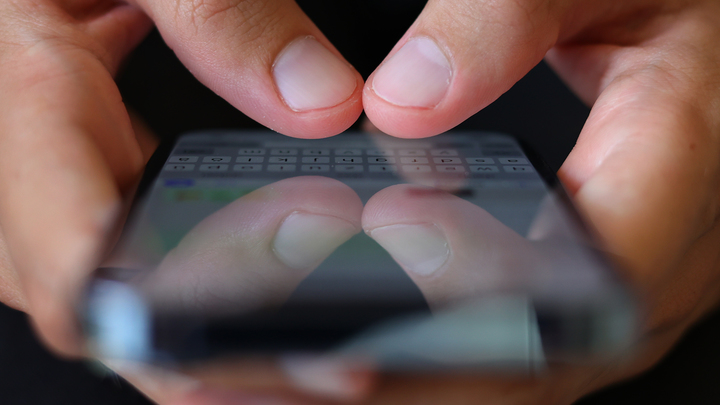 Роскомнадзор заявил о возможной блокировке мессенджера WhatsApp