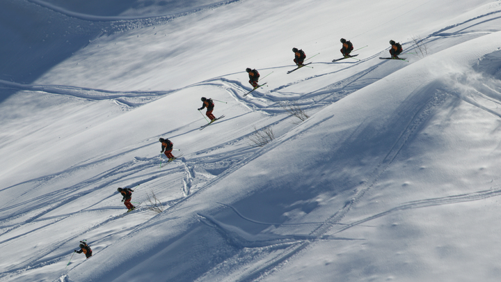 Лыжница в белье и папахе вызвала скандал в КЧР. Дело дошло до замминистра
