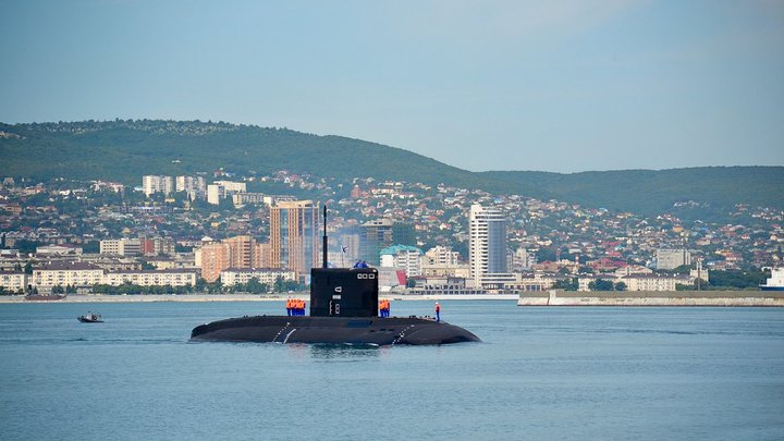 Украинские дроны пытались атаковать Новороссийск и Крым