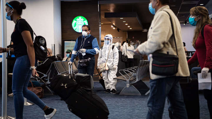 Про украинцев в США забыл даже Киев: Россия эвакуирует братские народы из Штатов - правозащитник