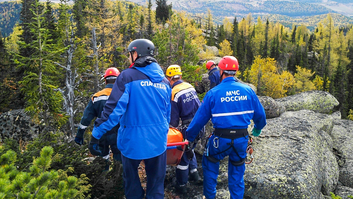 Застрявшая в Мостовском районе туристическая группа приехала из Москвы и Санкт-Петербурга