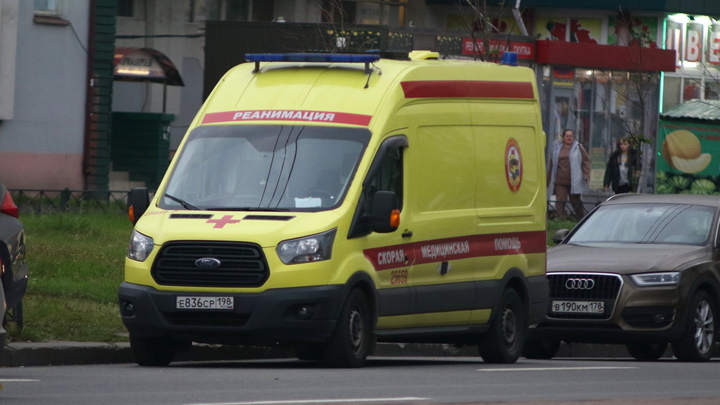 Раненого военкома по воздуху доставили в Иркутск - Минздрав