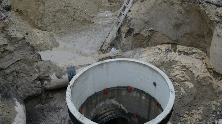 В Краснодаре реконструируют канализацию на улице Дзержинского