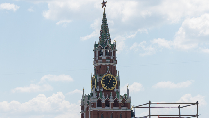 Обновлённые куранты Спасской башни исполнят гимн России. Стало известно, как Путин встретит 4 ноября