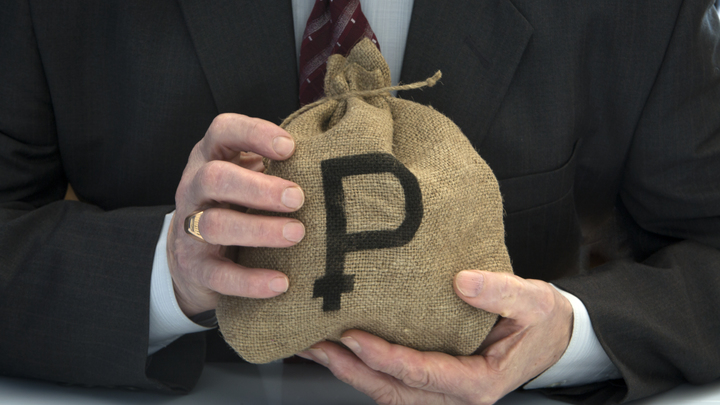 Неудобно, но зато сохранит вам всё: Эксперт о том, как не стать жертвой мошенников с Украины