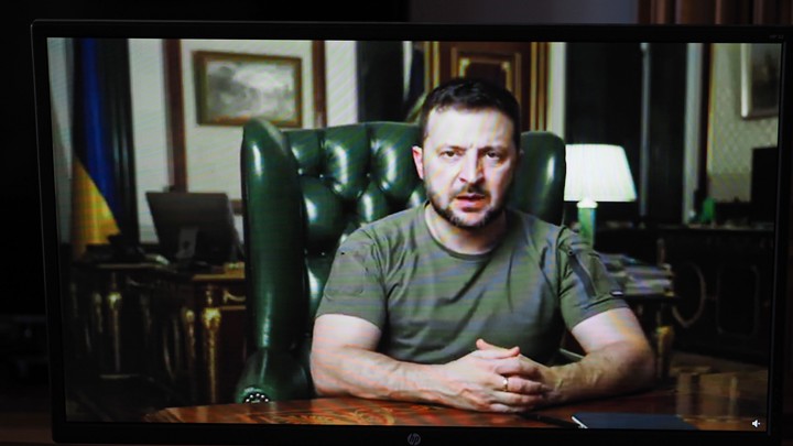 Украинцы за время конфликта стали реже смотреть телевизор – опрос