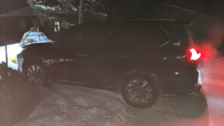В Новосибирске задержали подозреваемых в угоне автомобиля Lexus за 6 миллионов