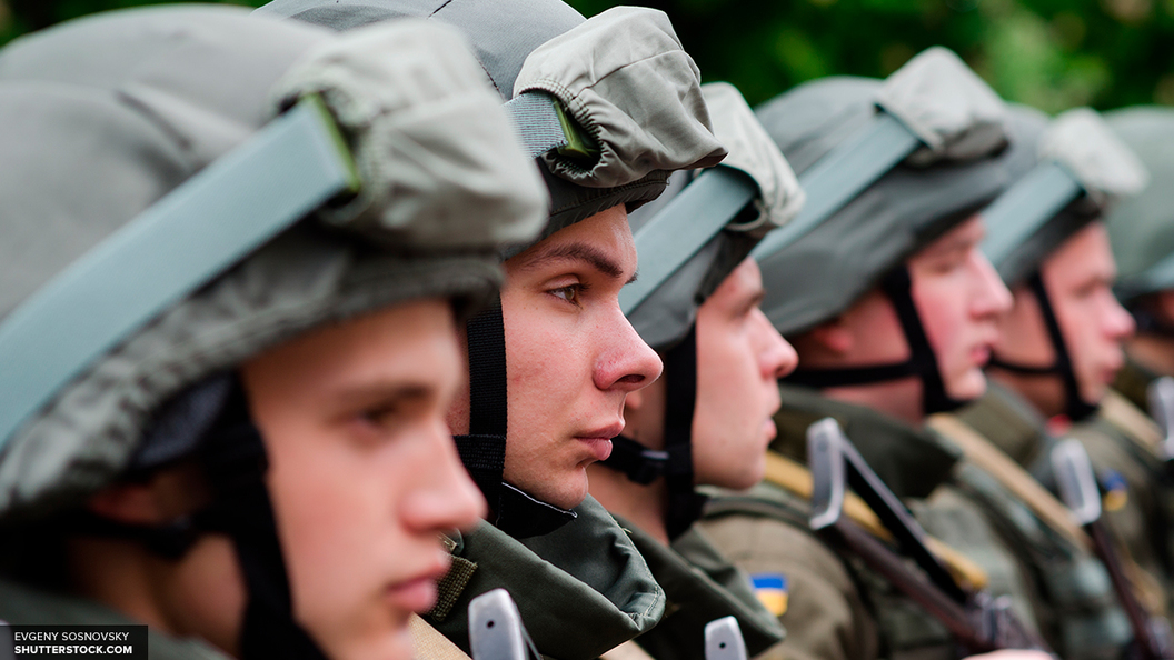 ЗИЛ украинских силовиков подорвался на собственном минном поле, пострадал водитель ЗИЛ украинских силовиков подорвался на собственном минном поле, пострадал водитель
