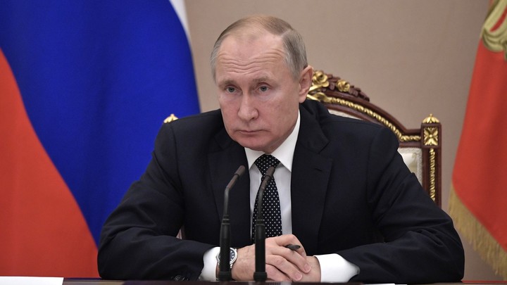 Гарантирует безопасность до 2024 года: Политолог назвал поправку об обнулении жизненно важной