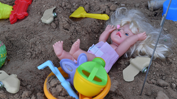 Школа, магазины, кафе, автостанция - под огнём: Укробоевики не пожалели даже детей Докучаевска