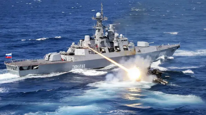 Британский министр в истерике грозит войной Путину и русским морякам - всё из-за боевых лазеров: Облучили англичан