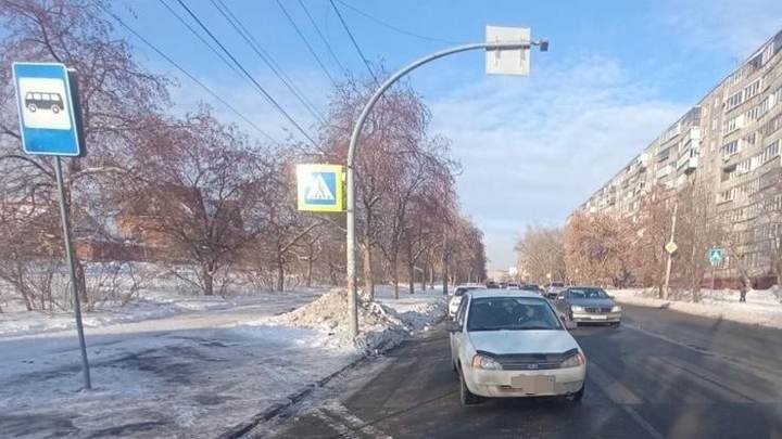 Два школьника попали под колёса легковушки на зебре в Челябинске