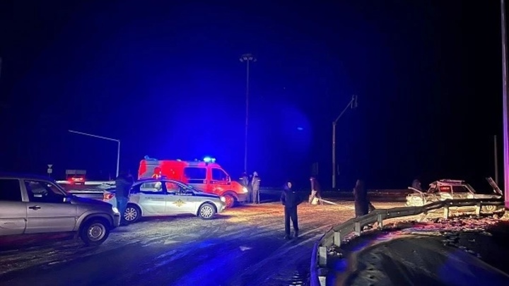Жуткая авария с фурой на М-5 в Самарской области: один погиб, ещё один ранен