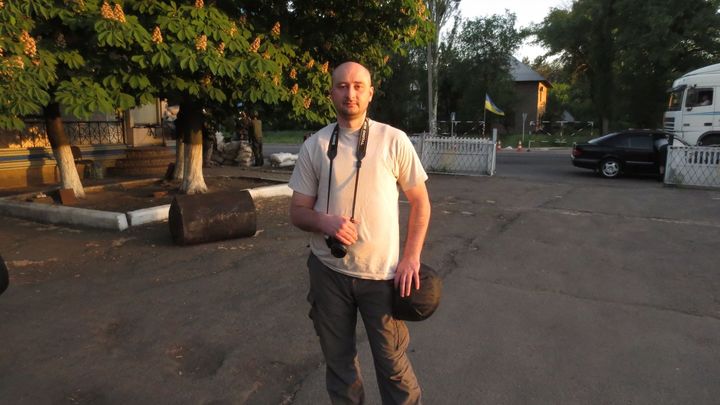 Аркадий, пора вернуться домой: Бабченко предложили снова бежать. На реабилитацию