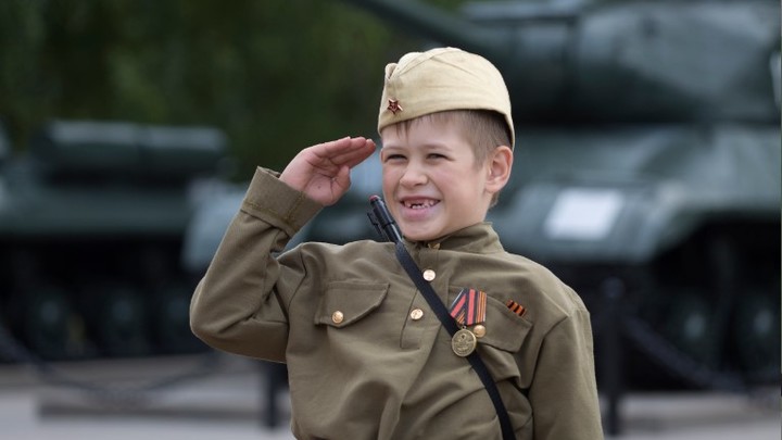 В русских школах могут ввести военную подготовку. Инициативу поддержало Минобороны