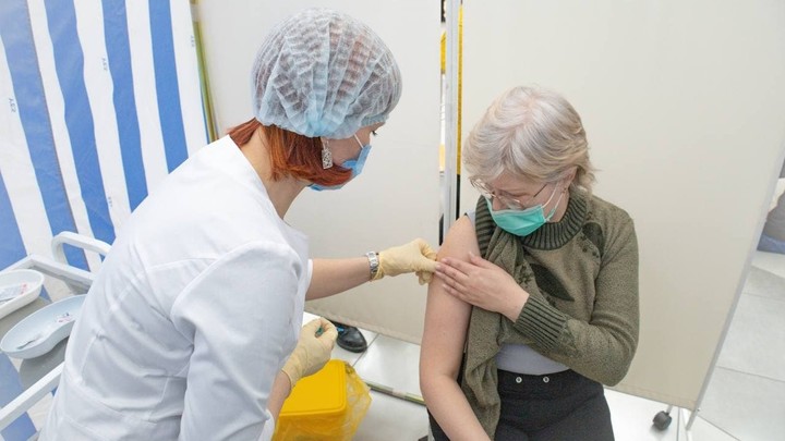 Текслер рассказал, продолжится ли в ТРК Челябинска вакцинация от ковида
