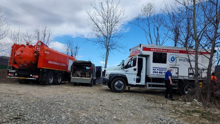 В Сочи прорвало трубу из-за схода оползня, без воды осталась часть жителей Хостинского района